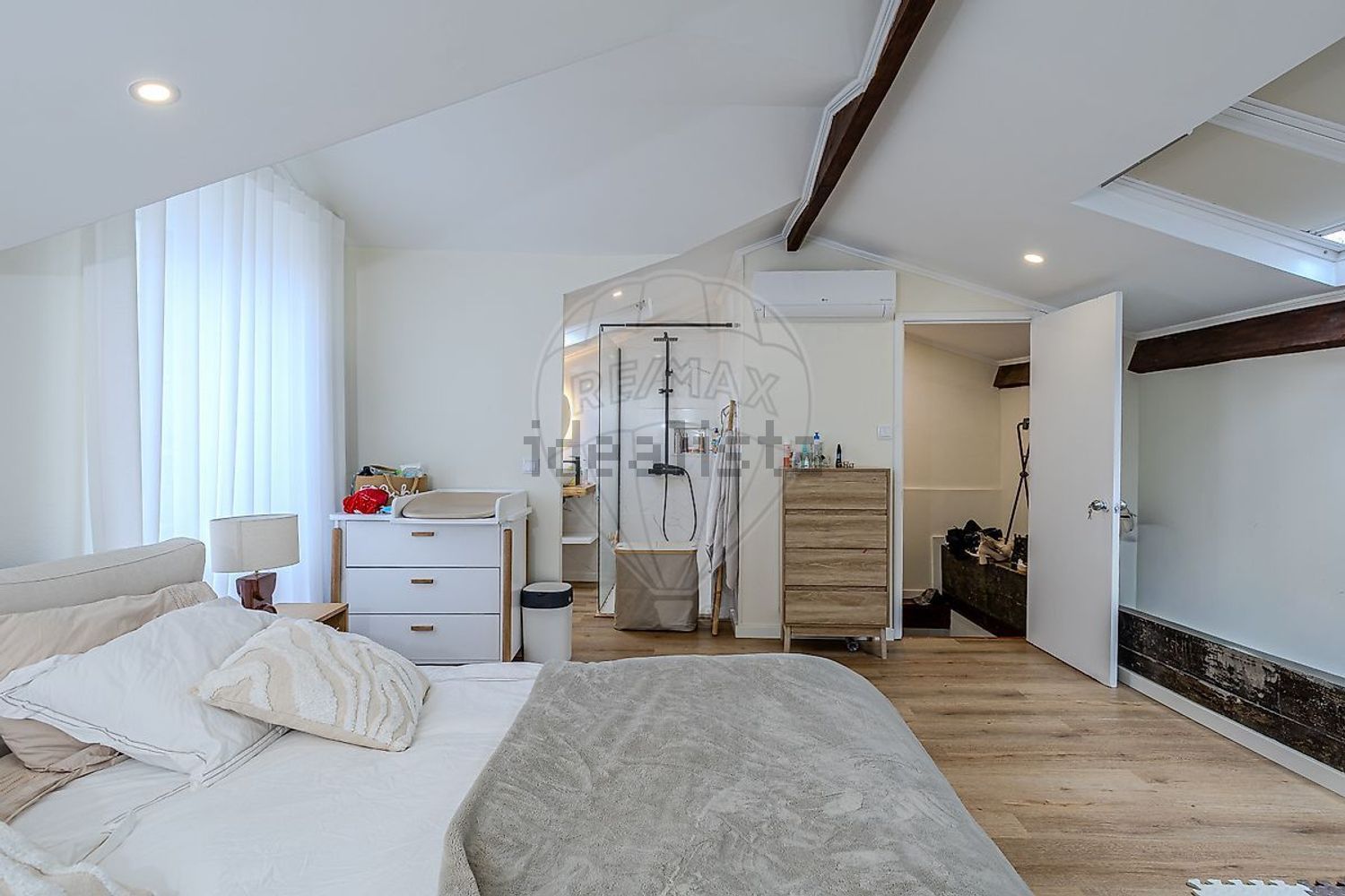 小楼房或独栋别墅出售在Rua de Almeida Garrett Insigne Escritor - 卧室