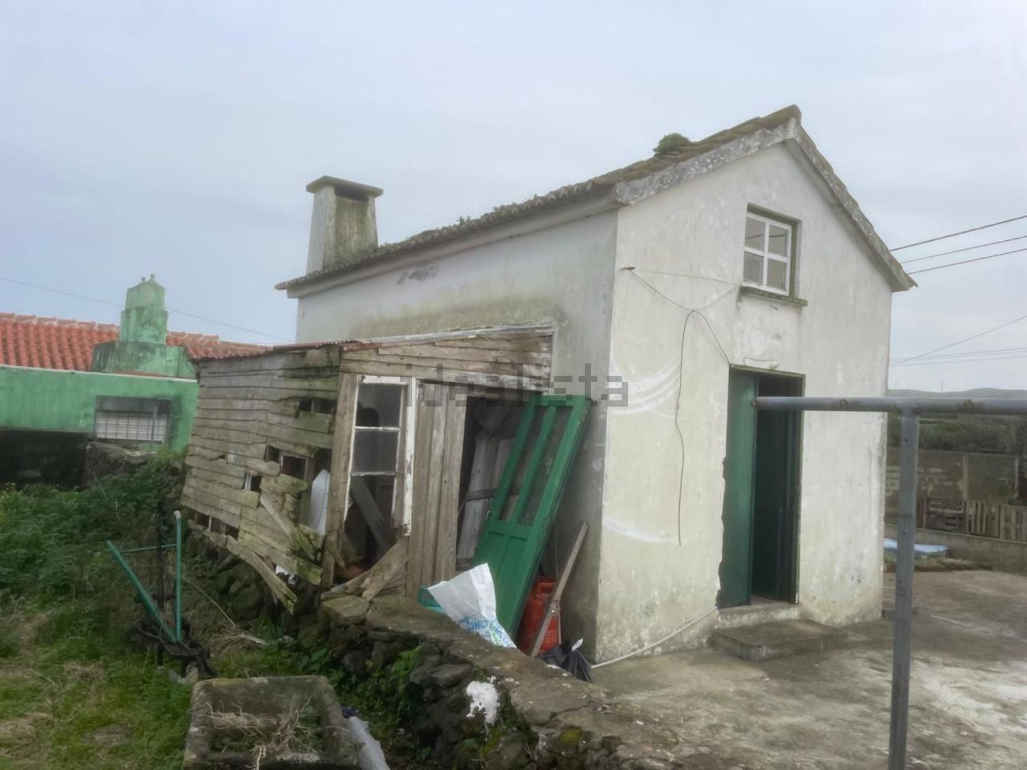 小楼房或独栋别墅出售在Praia da Vitória (Santa Cruz) - 外立面