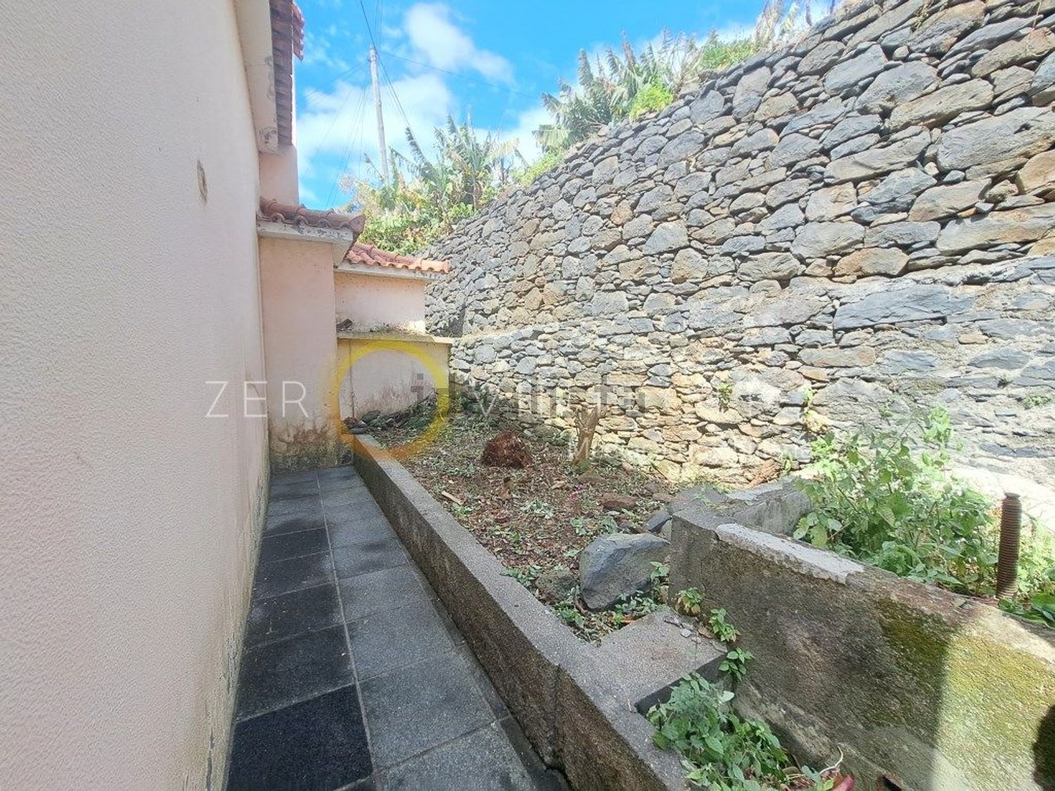 小楼房或独栋别墅出售在Beco da Quinta do Salvador - 花园