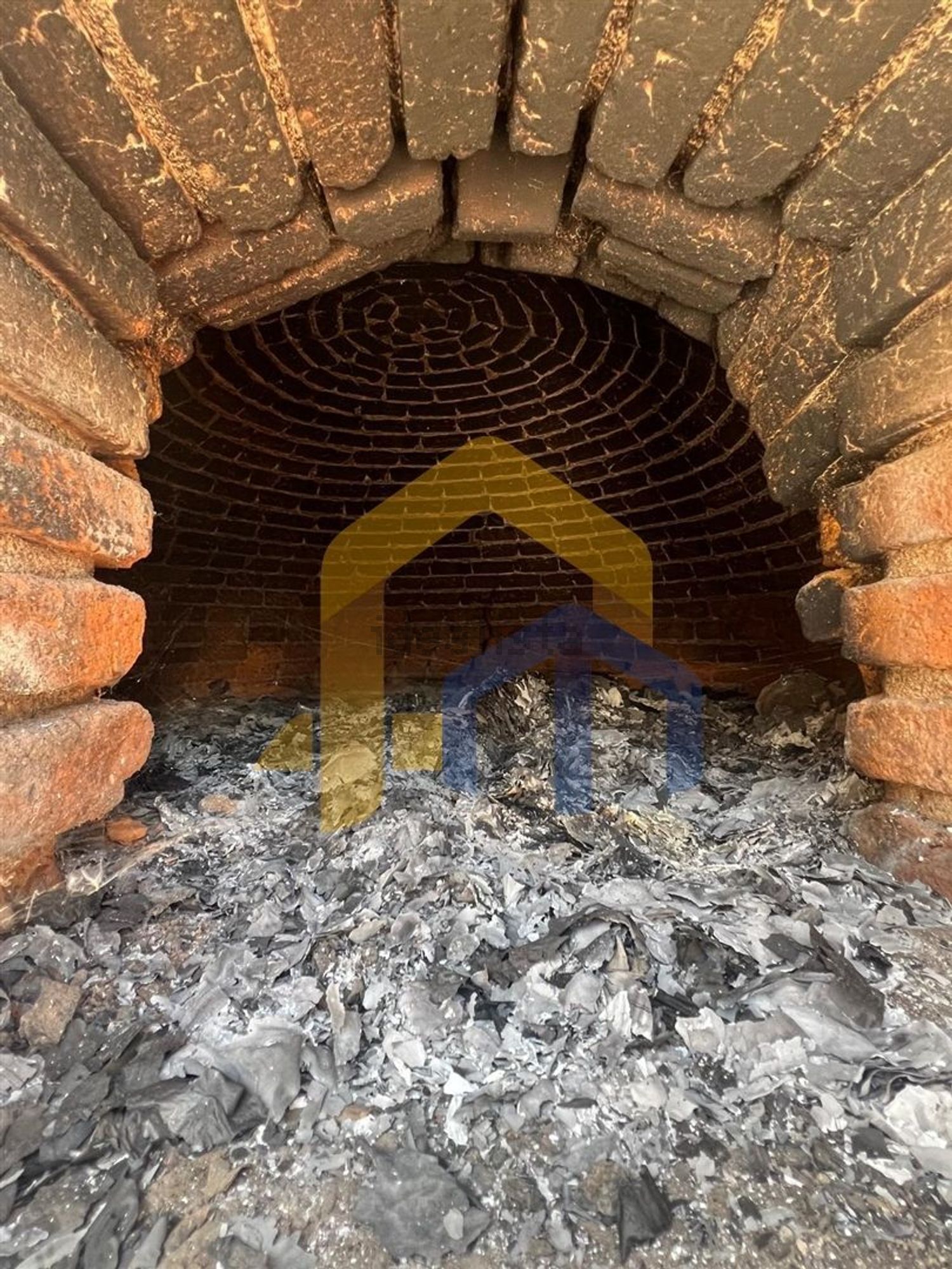 小楼房或独栋别墅出售在Santa Maria e Santo André - 地下室