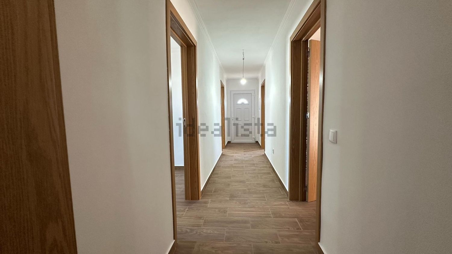 小楼房或独栋别墅出售在Rua da Boa Esperança - 过道