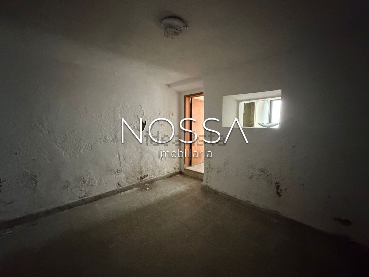 小楼房或别墅出售在Rua do Espírito Santo s/n - 过道