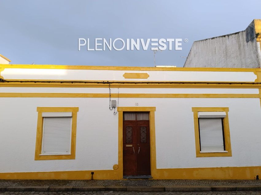 联排别墅出售在Rua Primeiro de Maio, 12