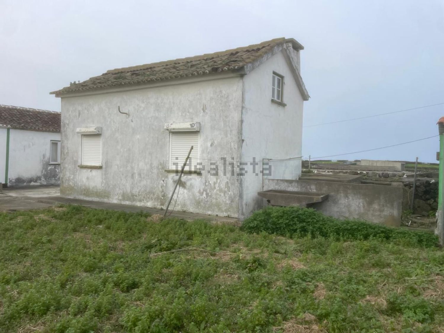 小楼房或独栋别墅出售在Praia da Vitória (Santa Cruz) - 外立面