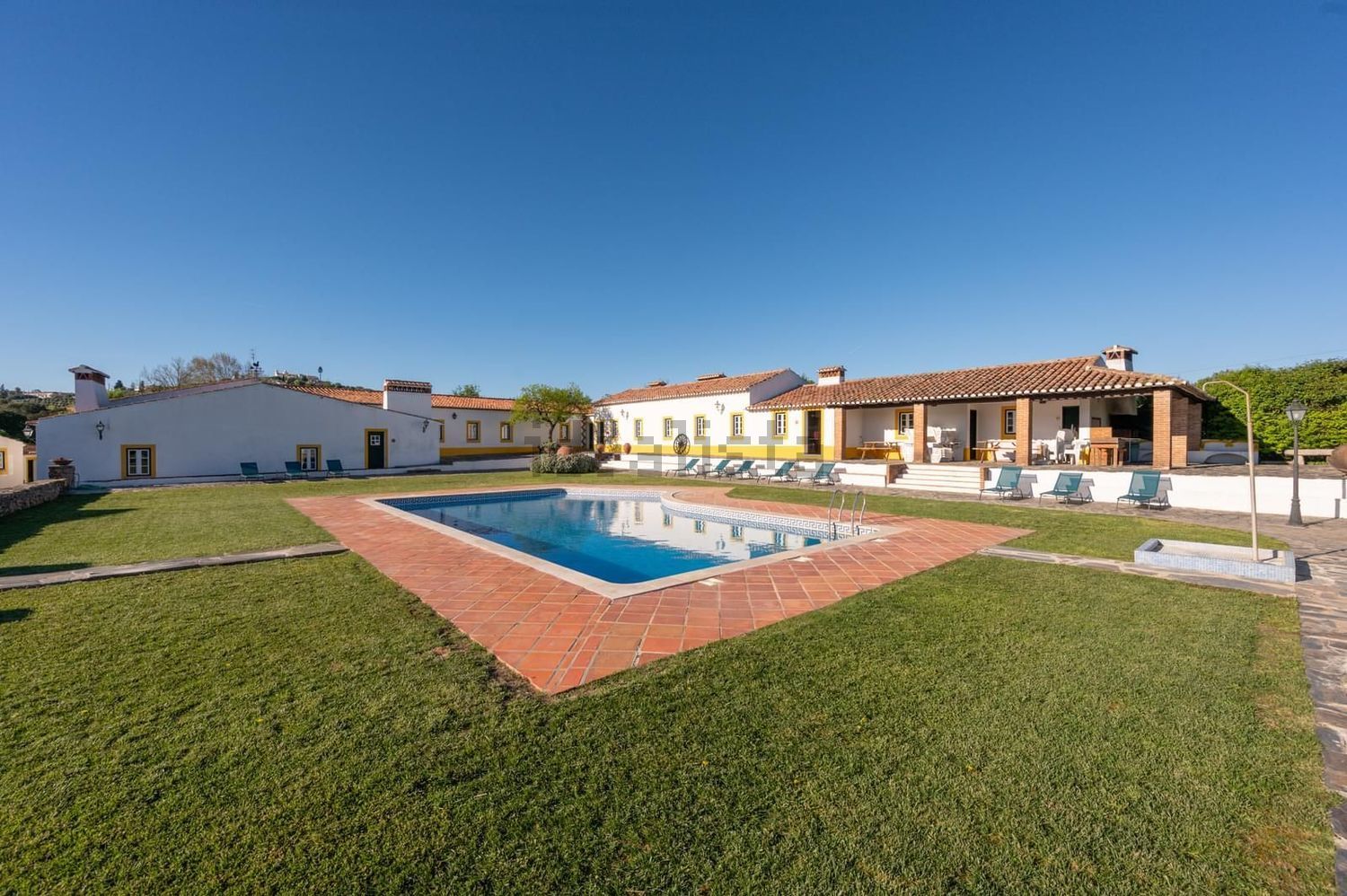 农庄出售在Rua da Associação - 游泳池