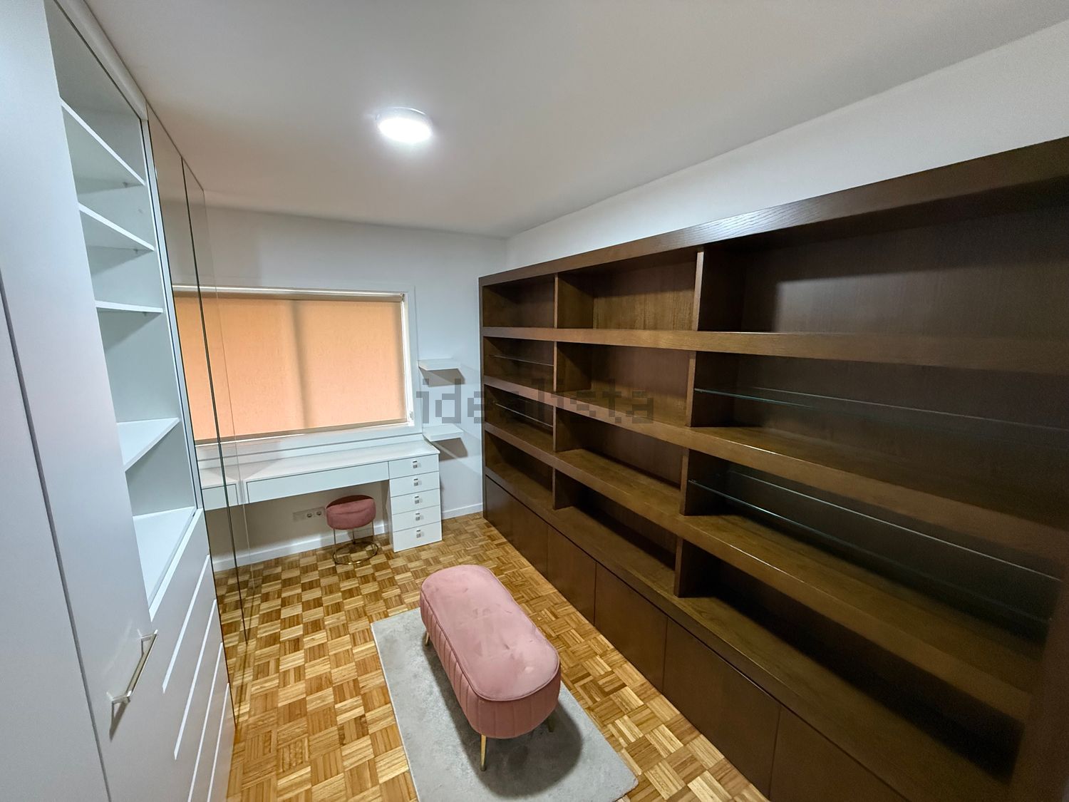 出租公寓 t3在Praça Luís de Camões, 91 - 试衣间