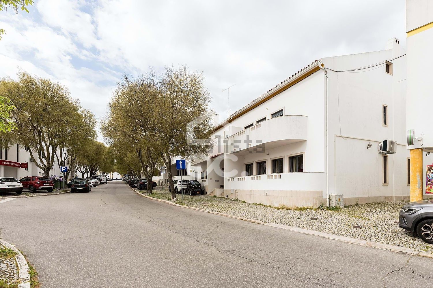 小楼房或独栋别墅出售在Rua Frei José Maria Évora, 4 - 外立面