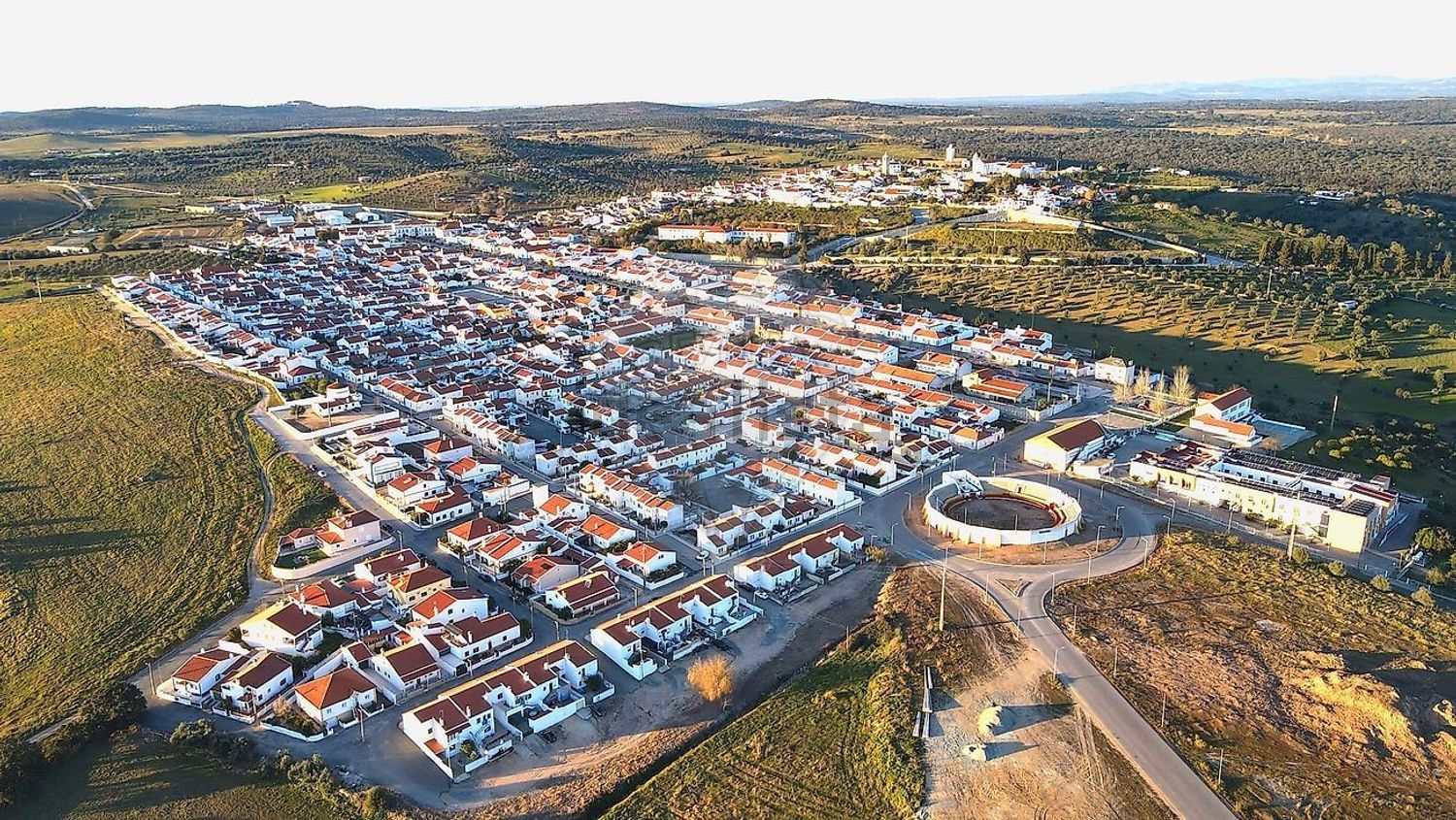 小楼房或独栋别墅出售在Rua Infante de Sagres - 视线