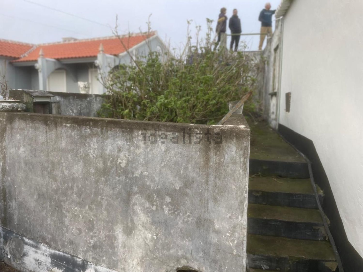 小楼房或独栋别墅出售在Praia da Vitória (Santa Cruz) - 外立面
