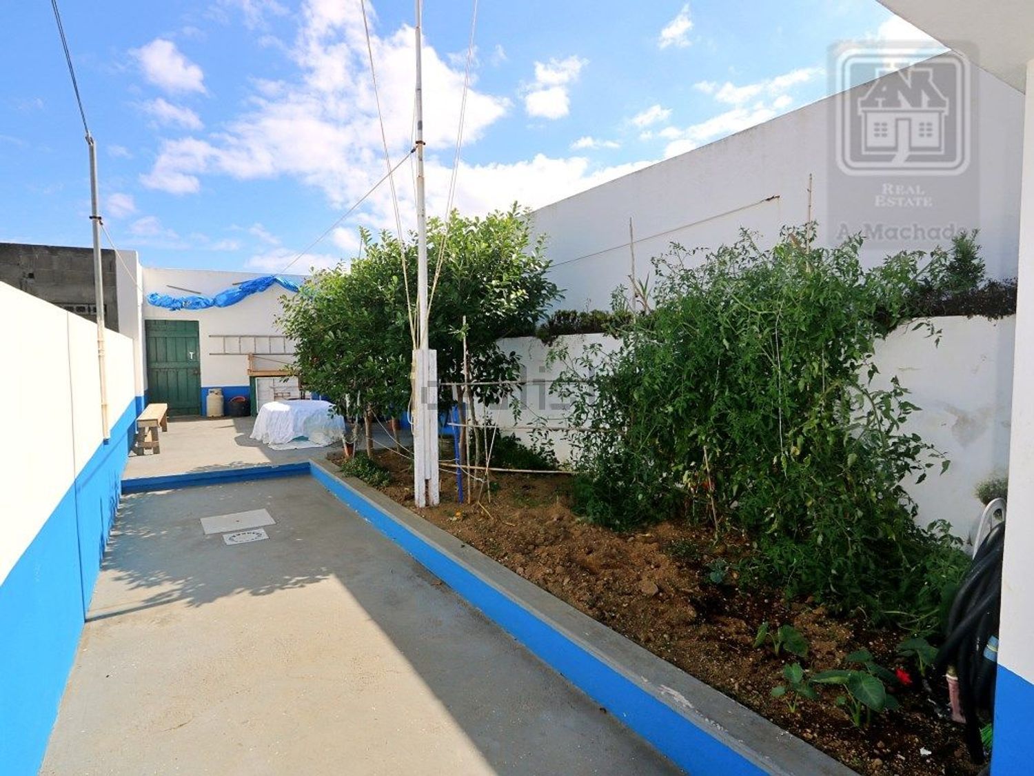 小楼房或独栋别墅出售在Rua da Praia dos Santos, 29 - 游泳池