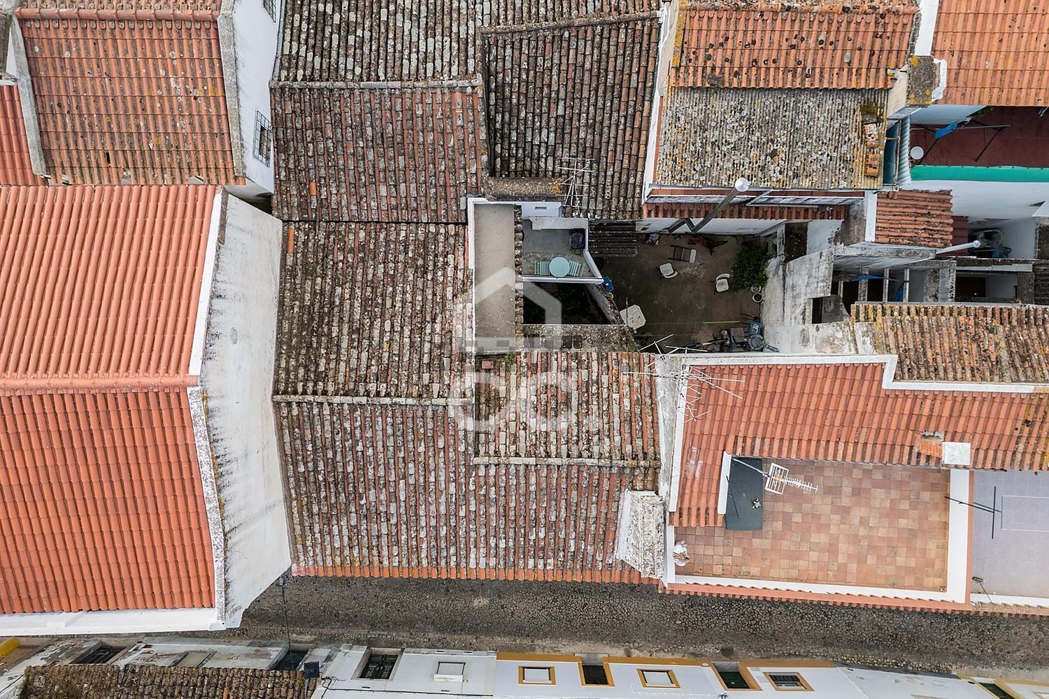 小楼房或独栋别墅出售在Rua da Trindade, 7 - 外立面