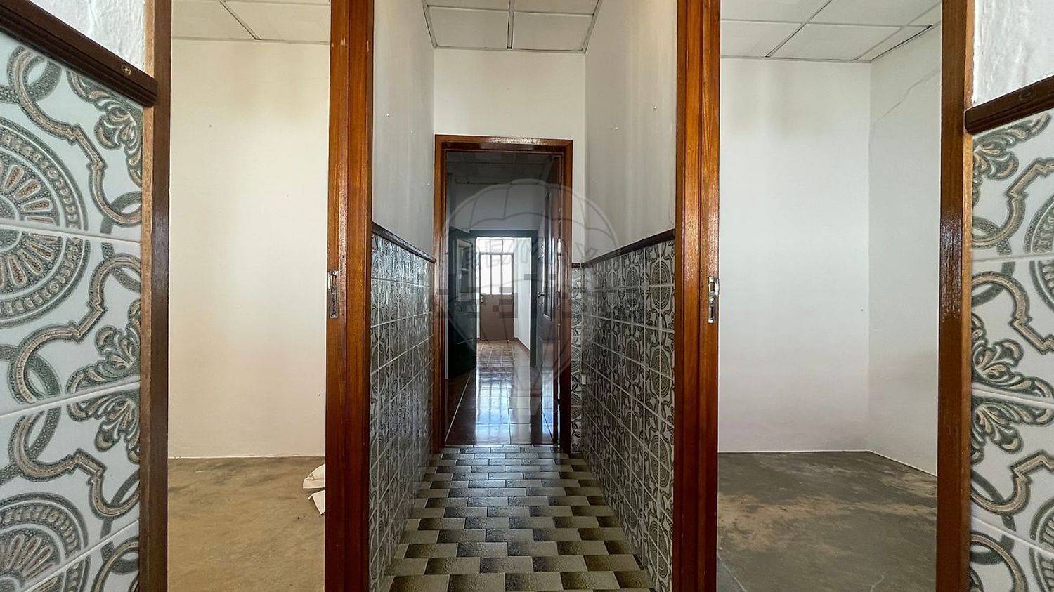 小楼房或独栋别墅出售在Rua do M.f.a - 过道