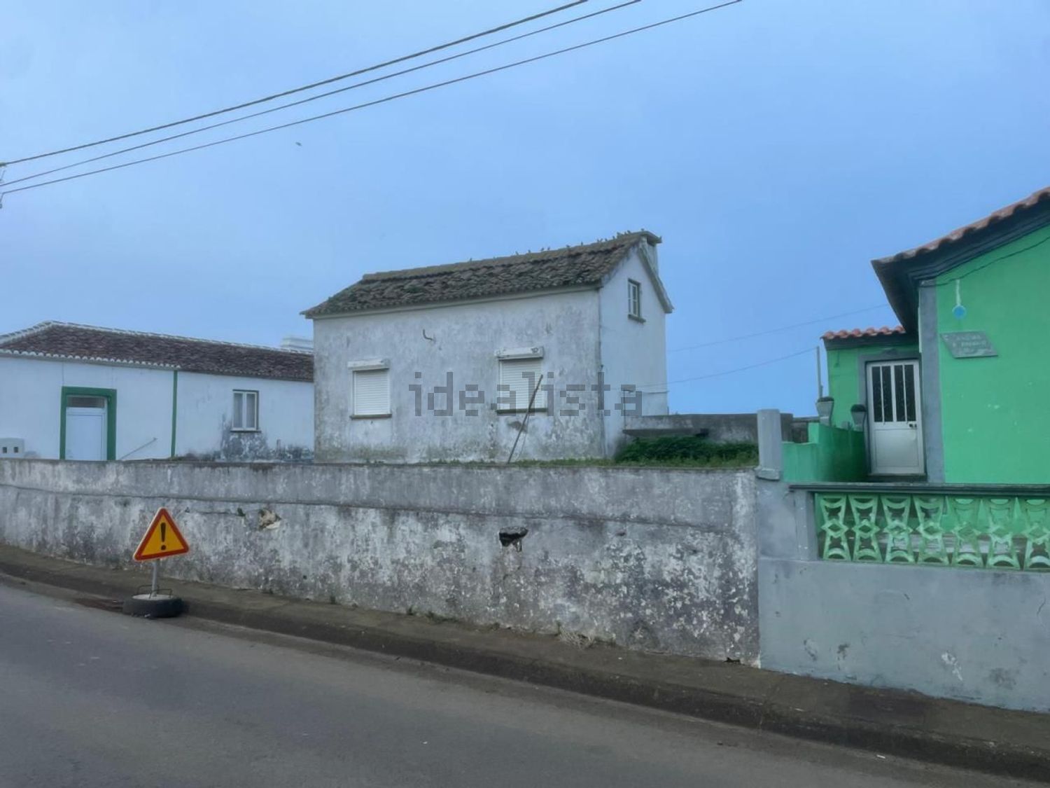 小楼房或独栋别墅出售在Praia da Vitória (Santa Cruz) - 外立面