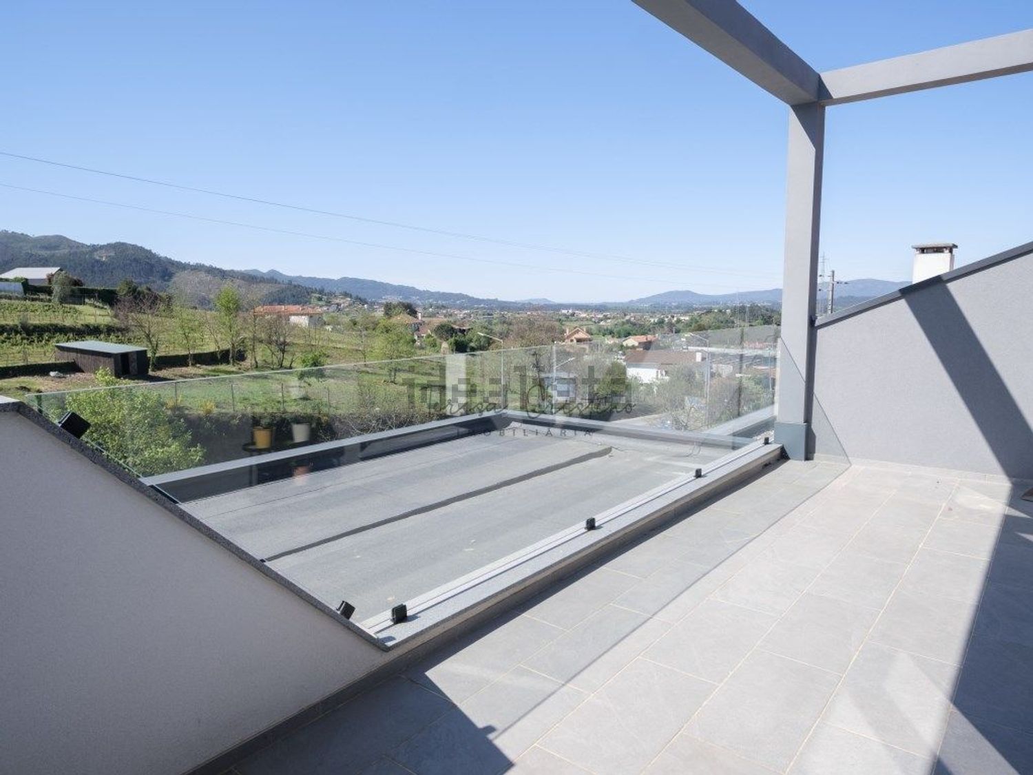 复式公寓出售在Rua da Quinta de Abade, 30 - 阳台