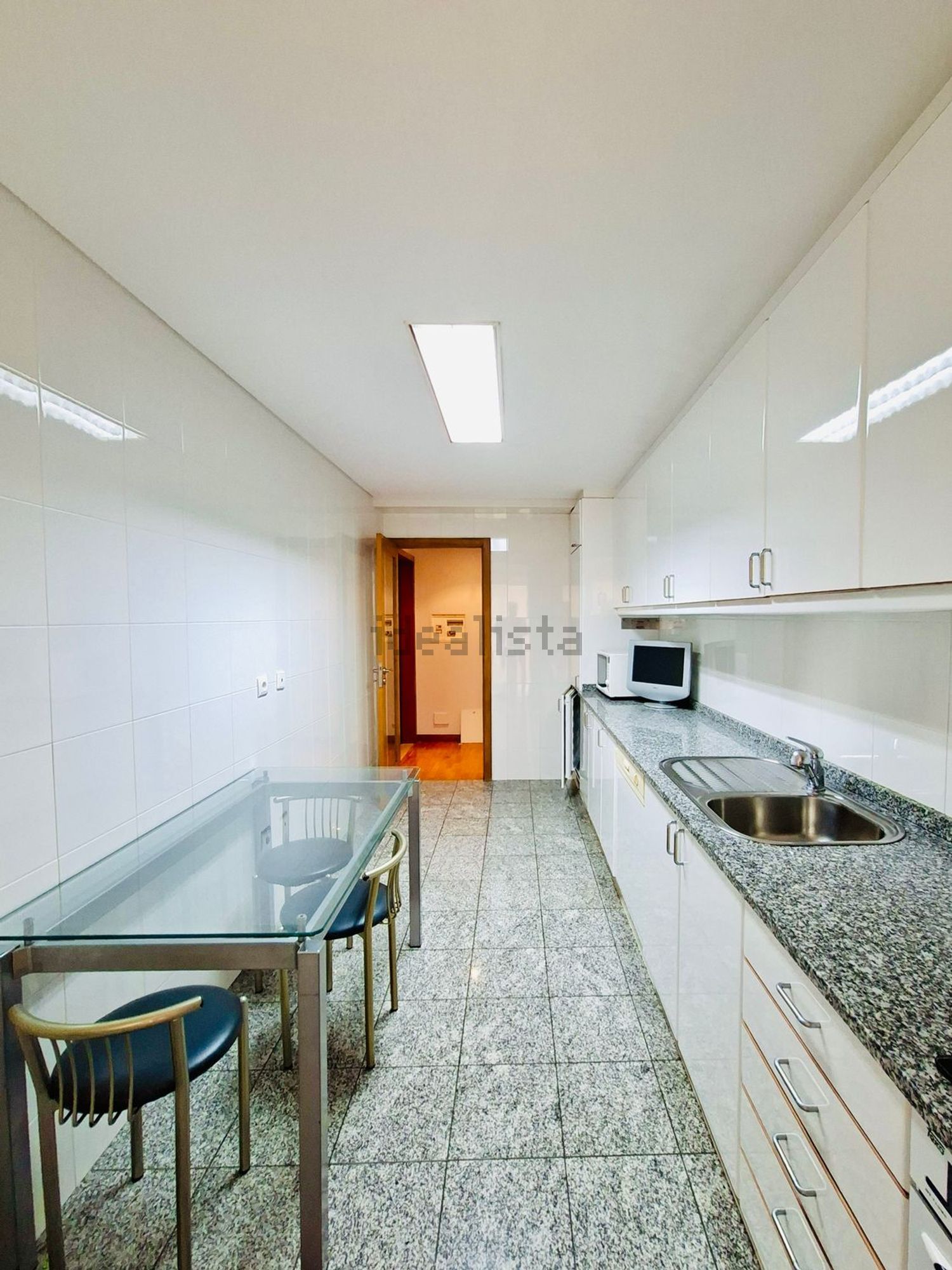 公寓 t2出售在Alameda São Vicente de Ferrer, 133 - 厨房