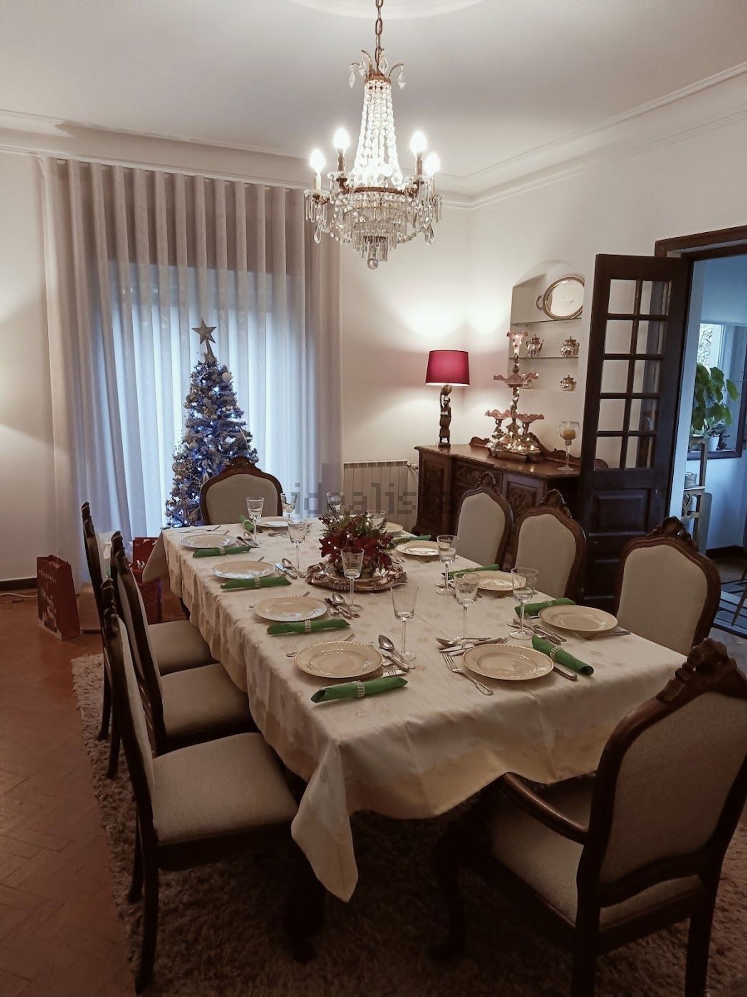 小楼房或独栋别墅出售在Vila Real - 客厅