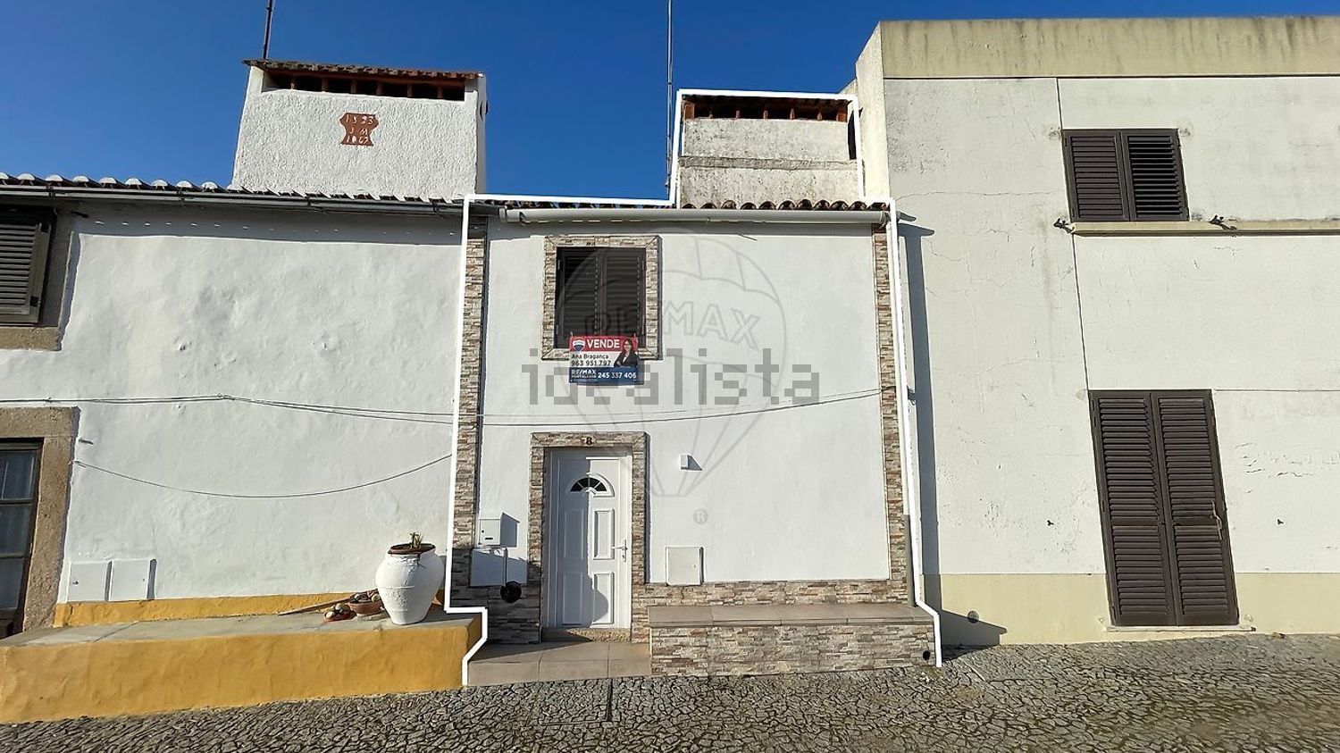 小楼房或独栋别墅出售在Avenida do Condestável - 视线