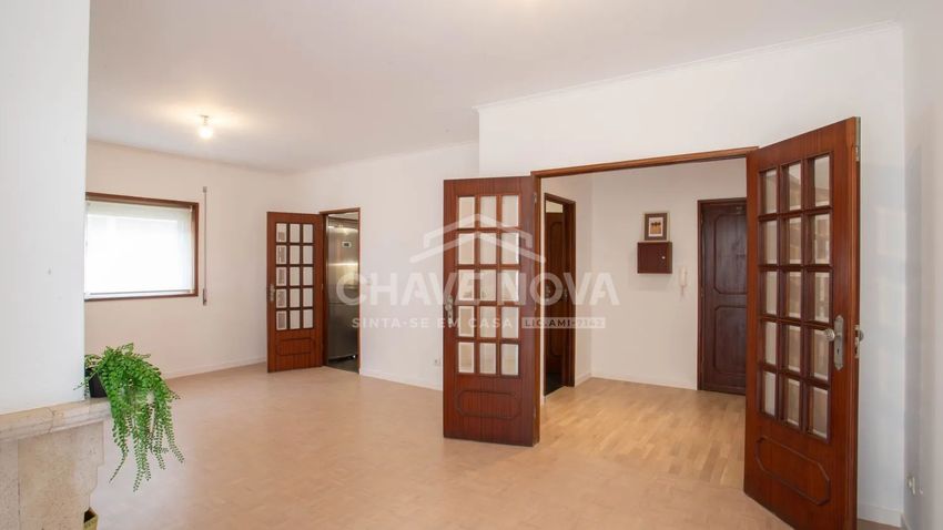 公寓 t3出售在Avenida Manuel Pinto de Azevedo s/n