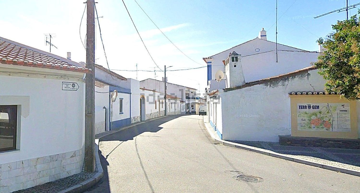 小镇楼房出售在Rua do Poço - 外立面