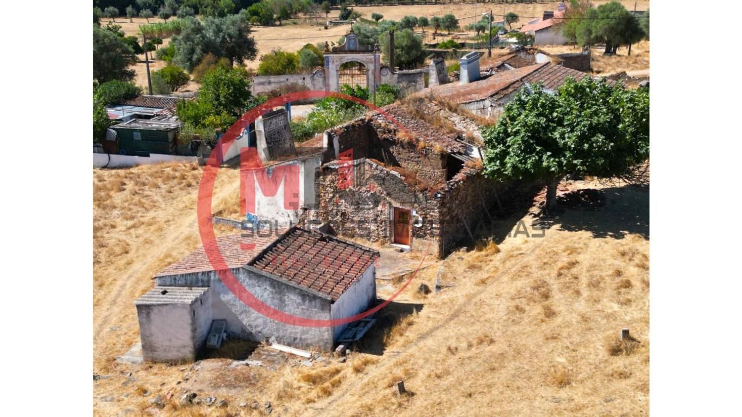 小楼房或别墅出售在Santa Maria e Santo André - 外立面