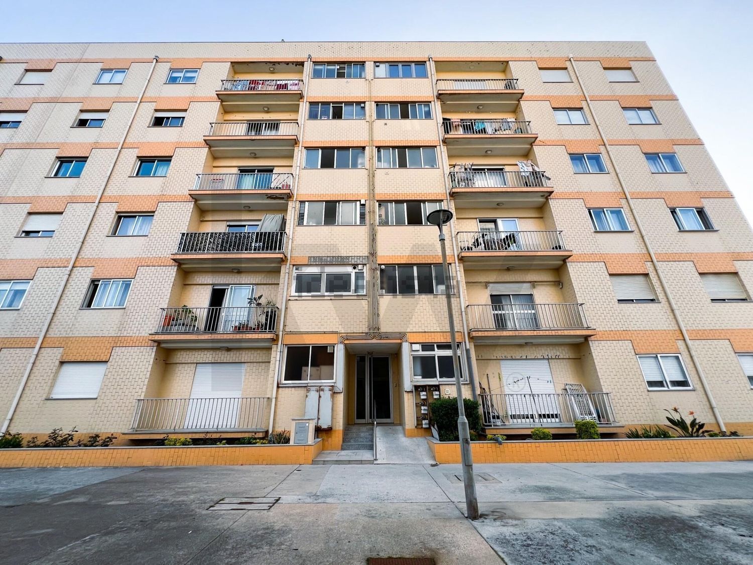 公寓 t3出售在Praça Doutor José Maria de Sousa Pereira, 51 - 视线