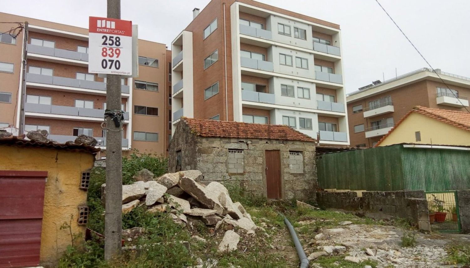 小楼房或别墅出售在Areosa - 视线