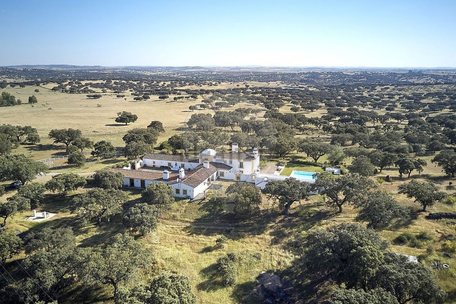 小楼房或独栋别墅出售在Estrada da Aramenha - 视线