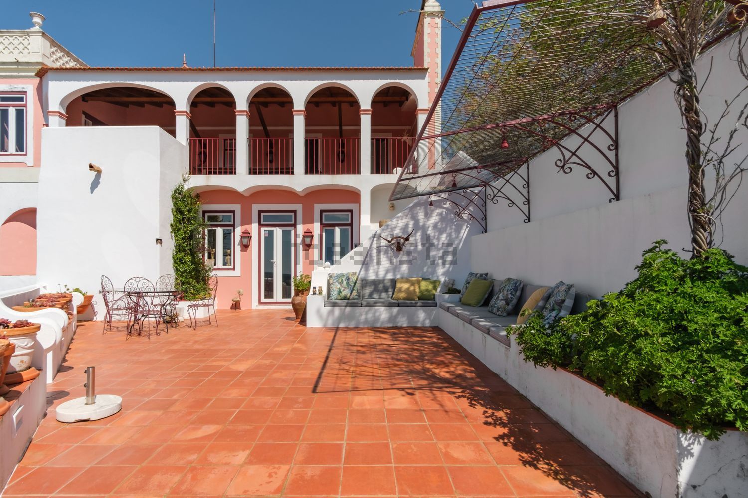 小楼房或独栋别墅出售在Rua António José de Almeida s/n - 阳台