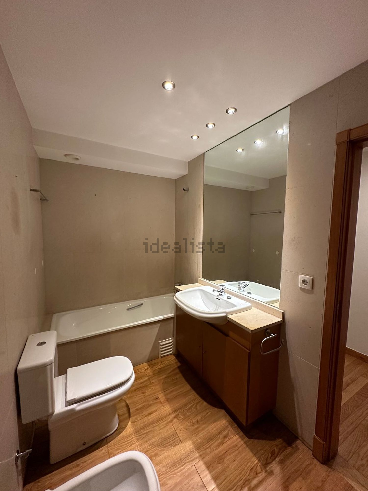 出租公寓 t3在Avenida Dom Manuel II, 2048 - 卫生间