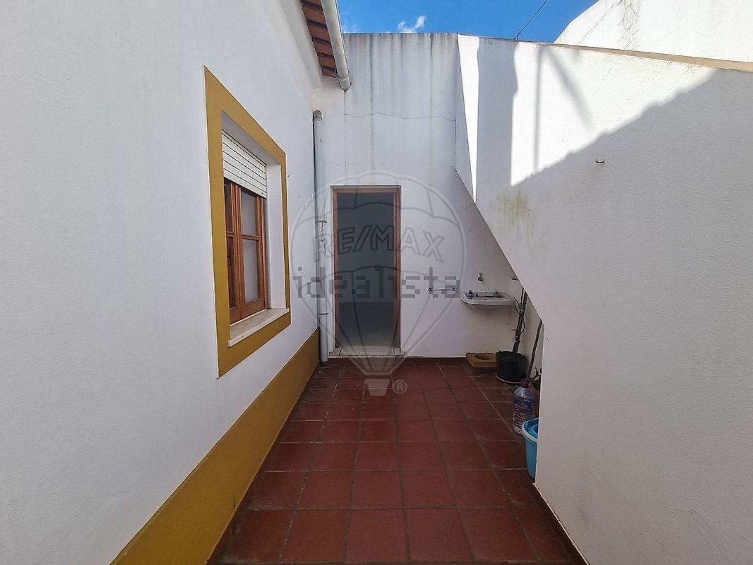 小楼房或独栋别墅出售在São Salvador e Santa Maria - 过道