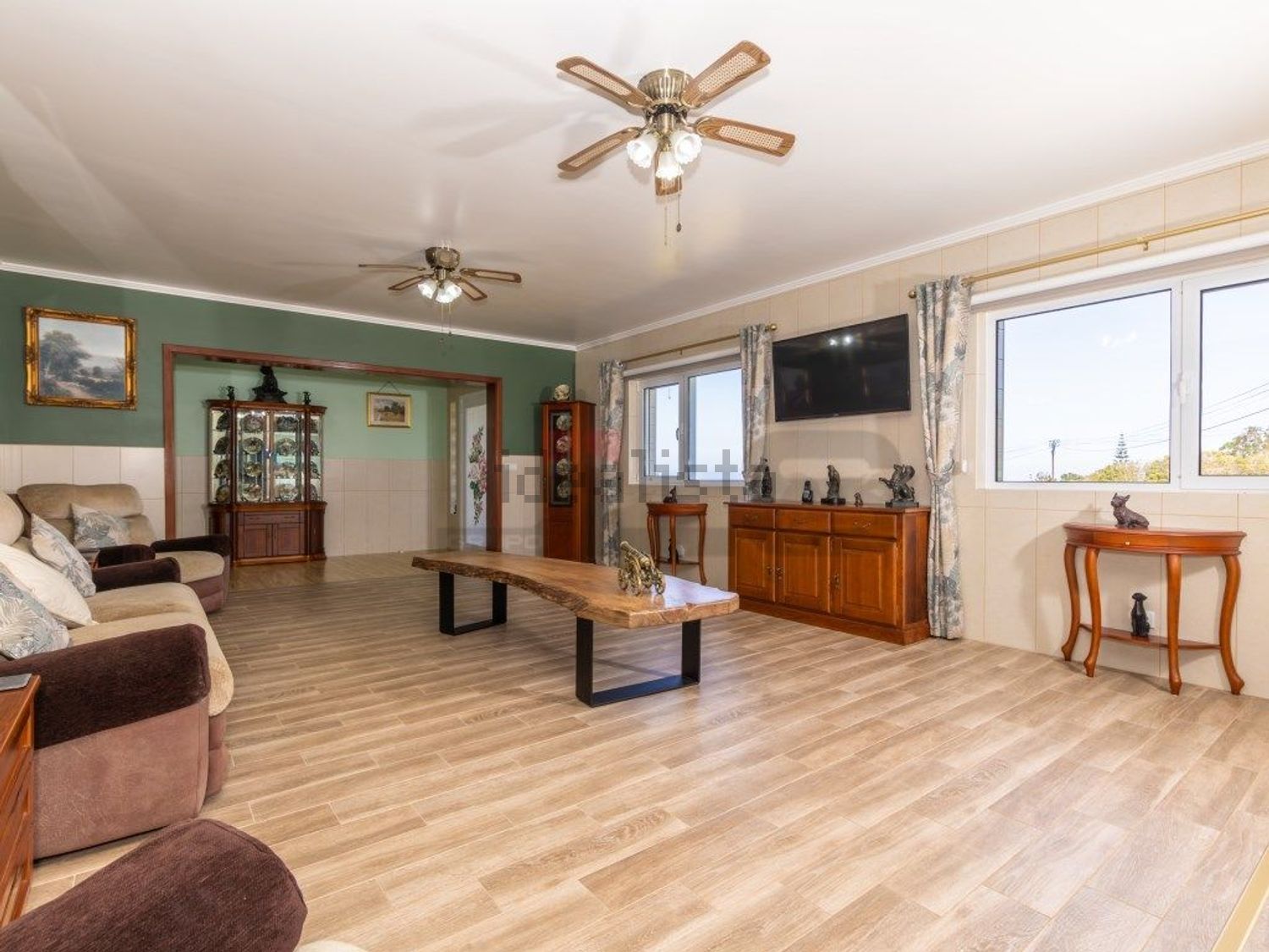 小楼房或独栋别墅出售Canada dos Mingachos, 44 - 客厅