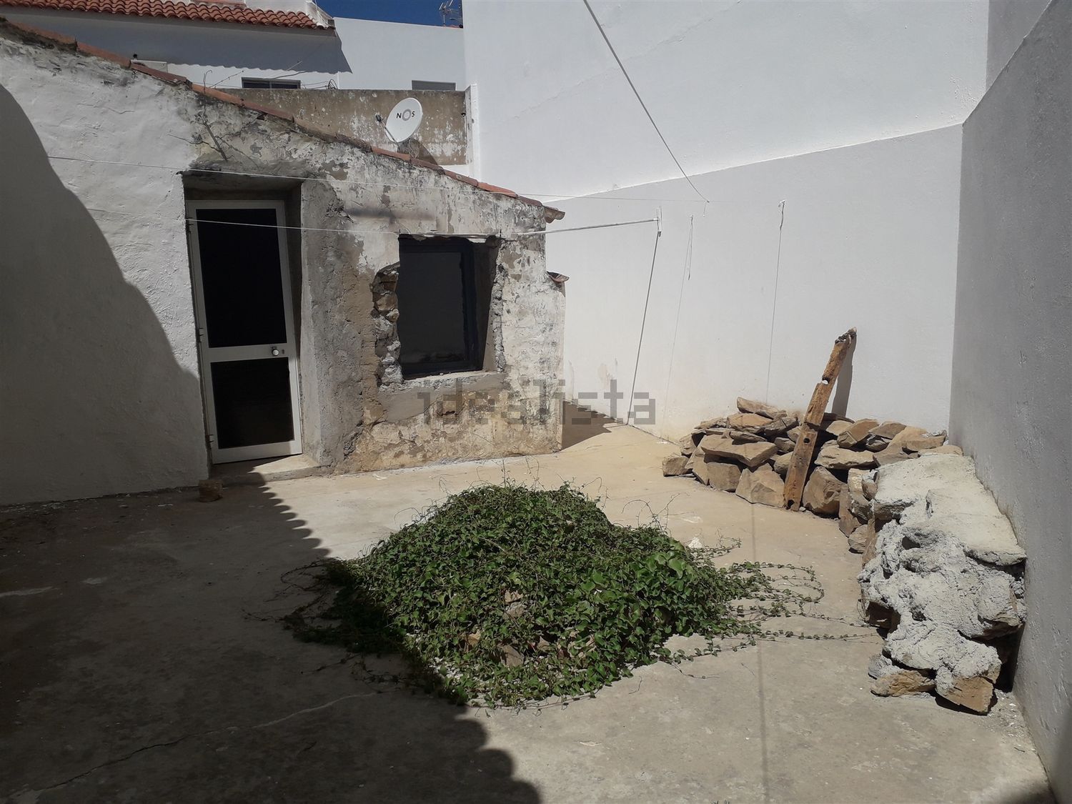 出租小楼房或独栋别墅在Rua do Convento, 12 - 外立面