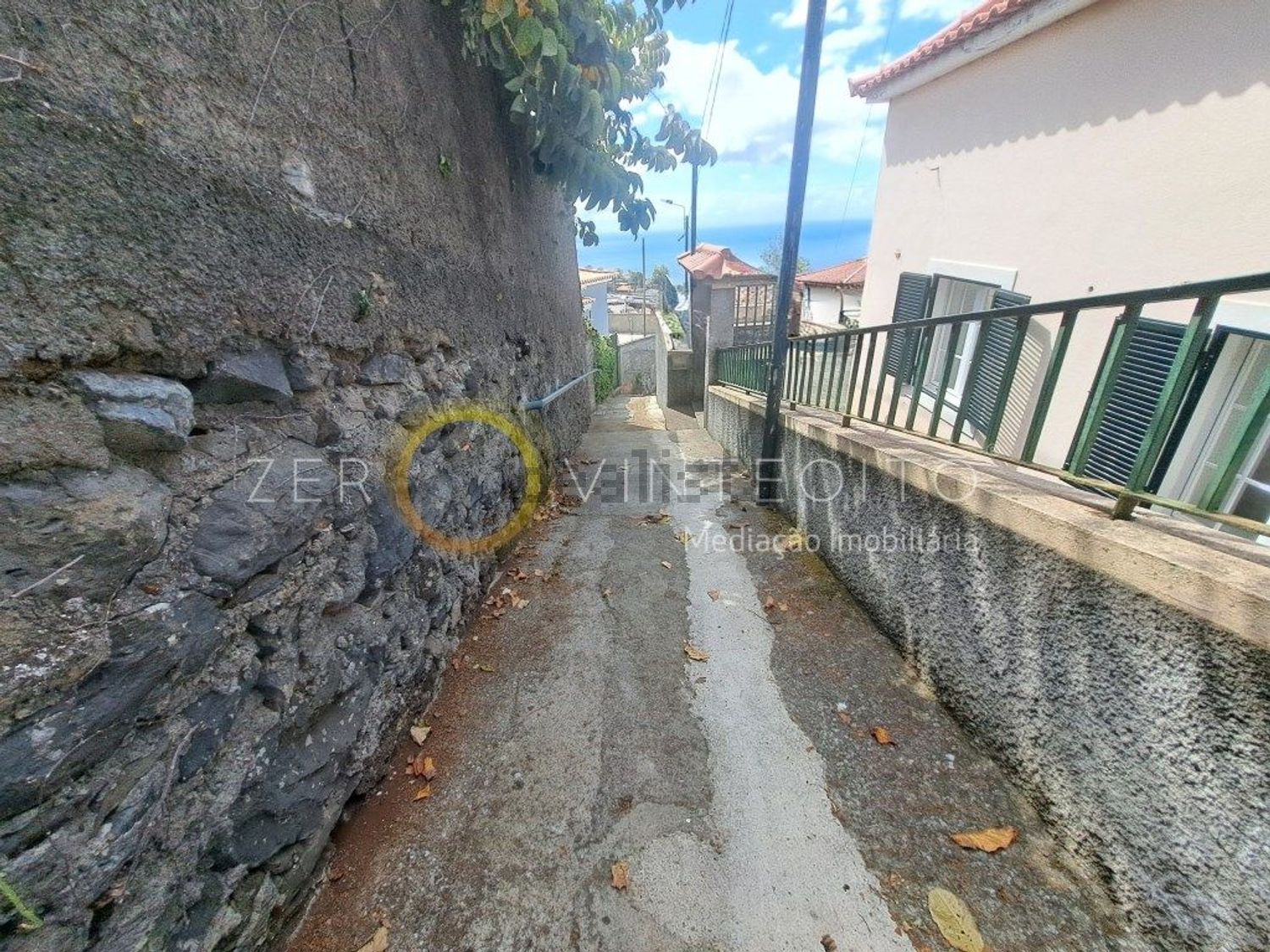 小楼房或独栋别墅出售在Beco da Quinta do Salvador - 外立面