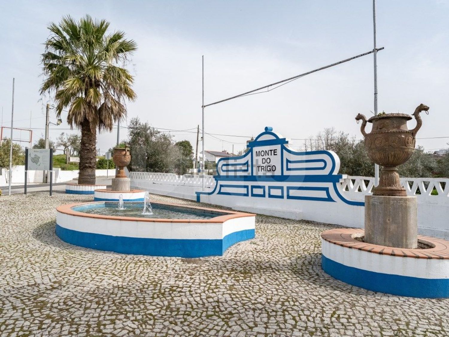 小楼房或独栋别墅出售在Travessa da R. de Évora, 8 - 游泳池