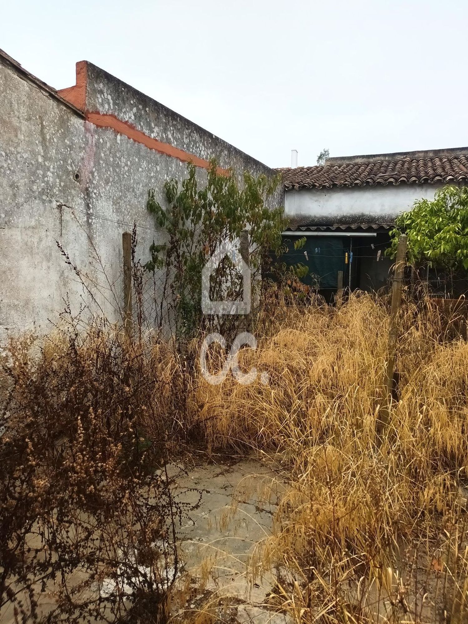 小楼房或独栋别墅出售在Beringel - 外立面