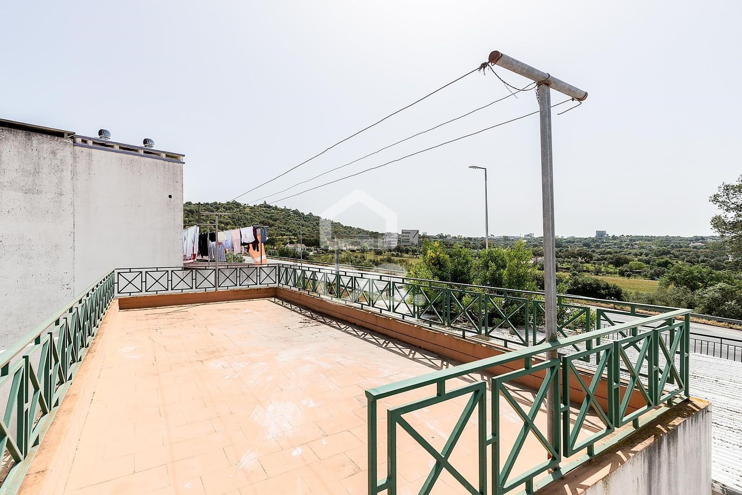 小楼房或独栋别墅出售在Rua das Camélias, 9 - 阳台