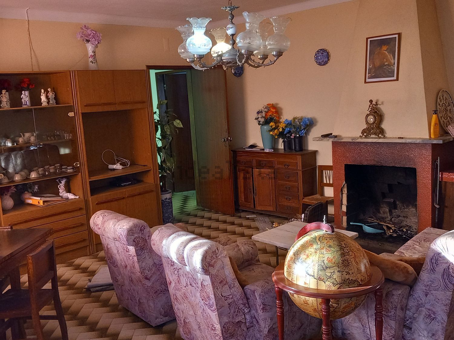 小楼房或独栋别墅出售在Rua de Mértola, 41 - 客厅