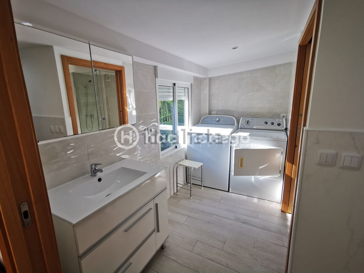 出租小楼房或独栋别墅Cm1116-1, 420 - 卫生间