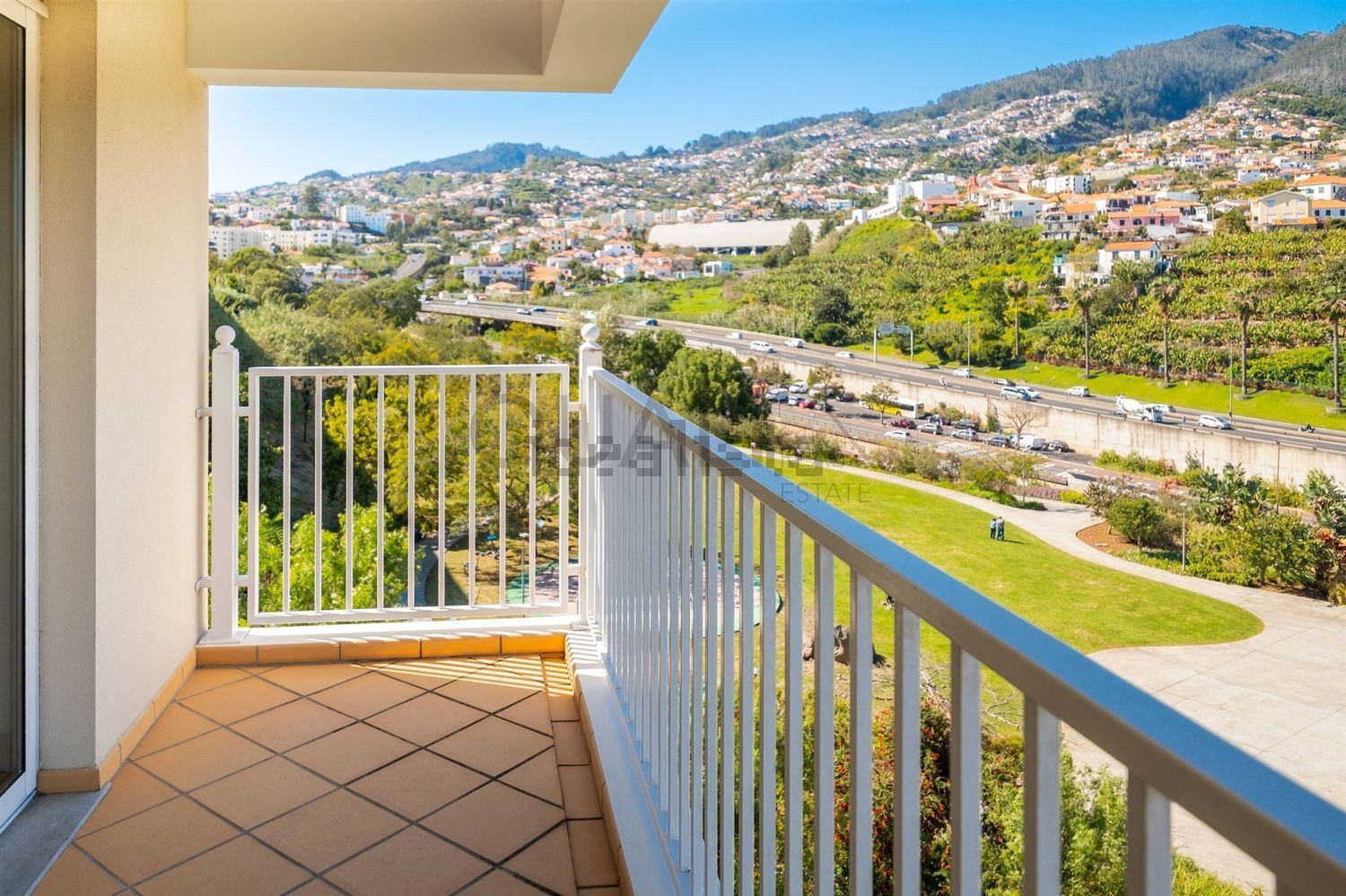 公寓 t2出售在Avenida da Madalena, 116 - 露台