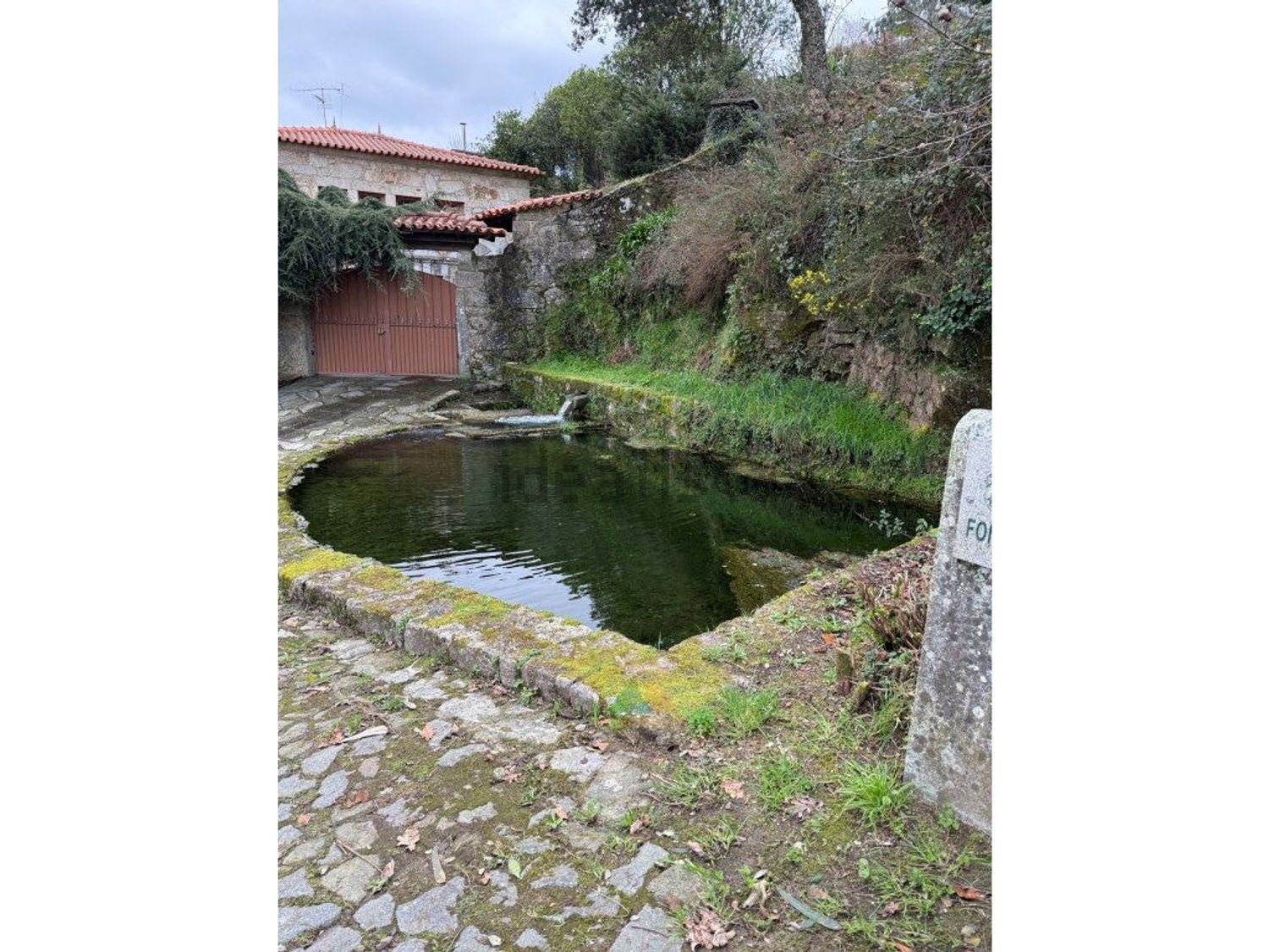 小楼房或独栋别墅出售在Rua da Fonte da Mineira - 花园
