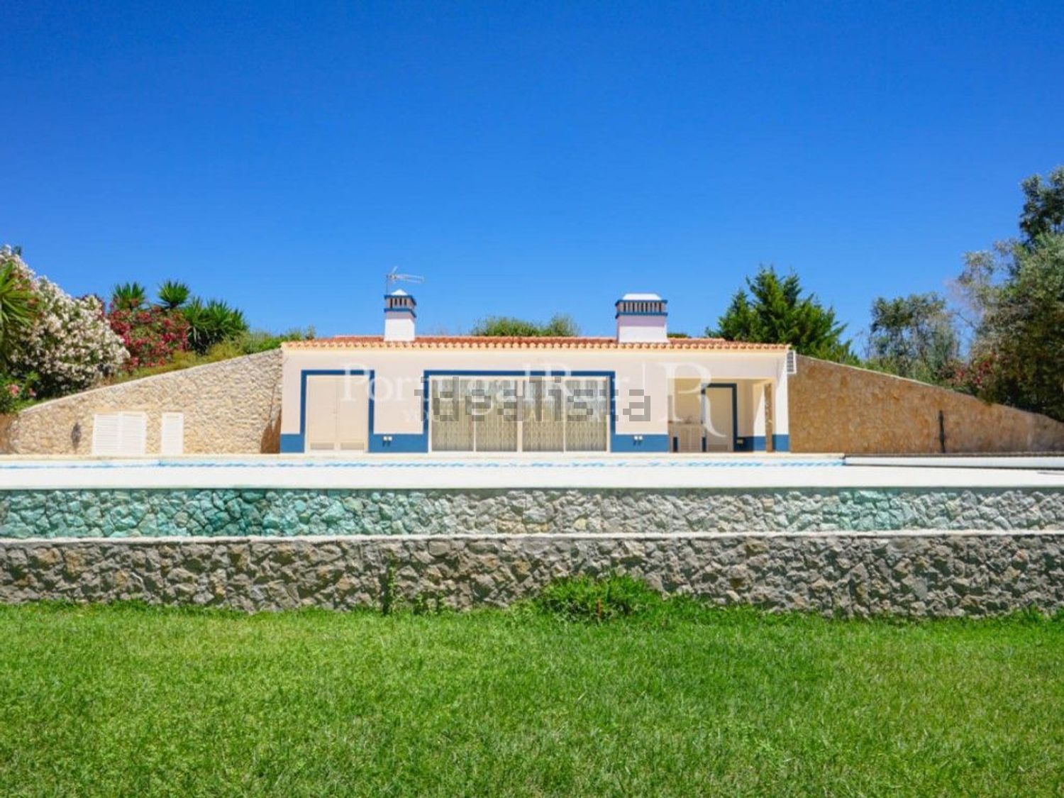 农庄出售在Ferreira do Alentejo - 外立面