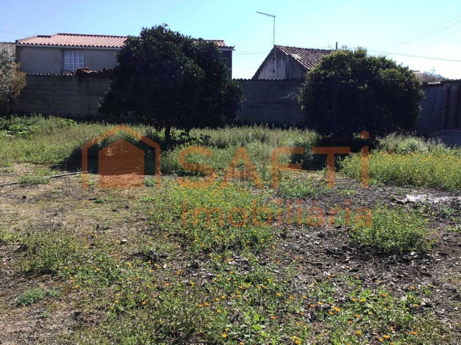 小楼房或独栋别墅出售在Beco do Gouveia, 3 - 花园