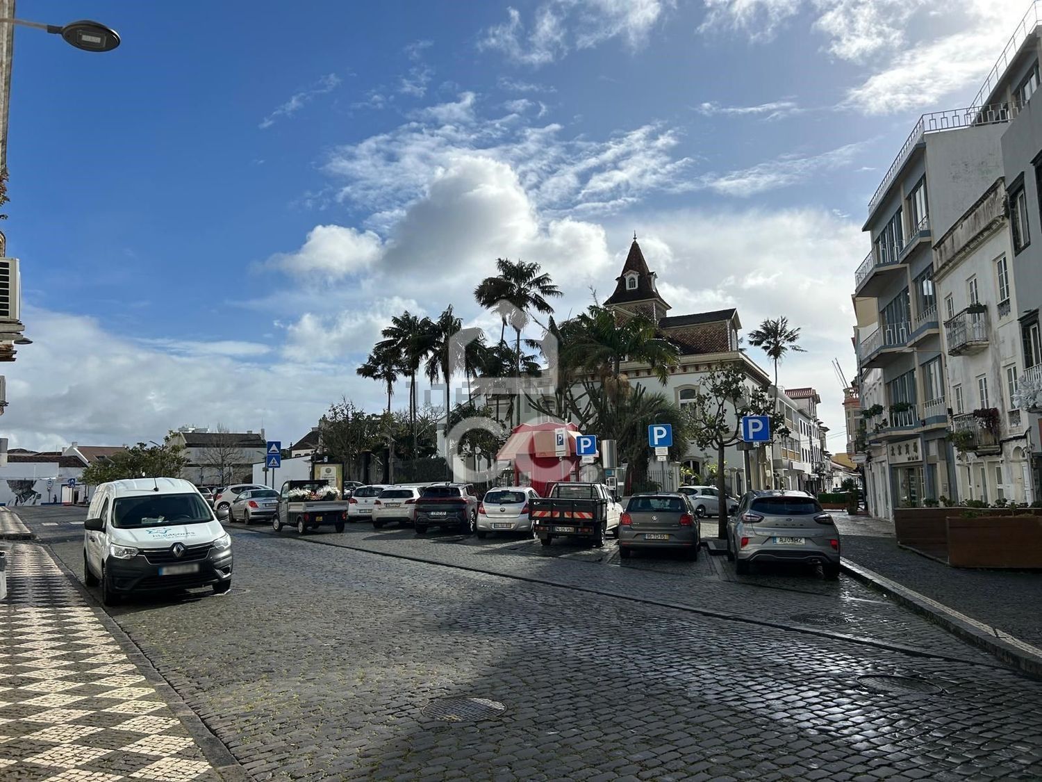 小楼房或独栋别墅出售在São José - 照片