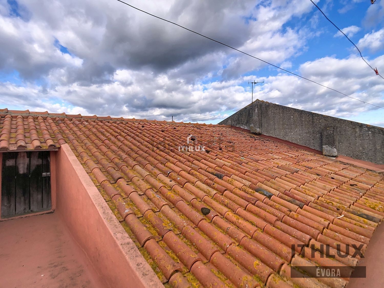 小楼房或别墅出售在Montoito - 照片