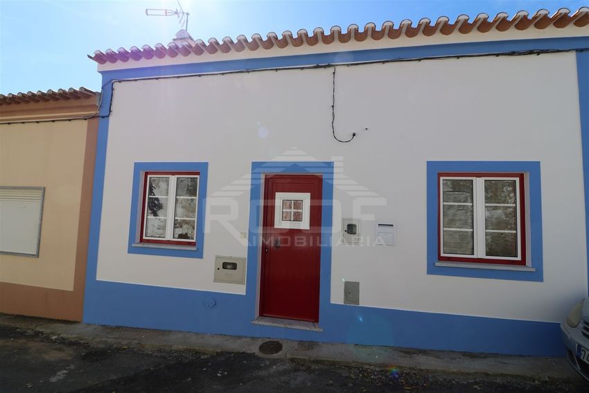 小楼房或独栋别墅出售在Vila Nova da Baronia