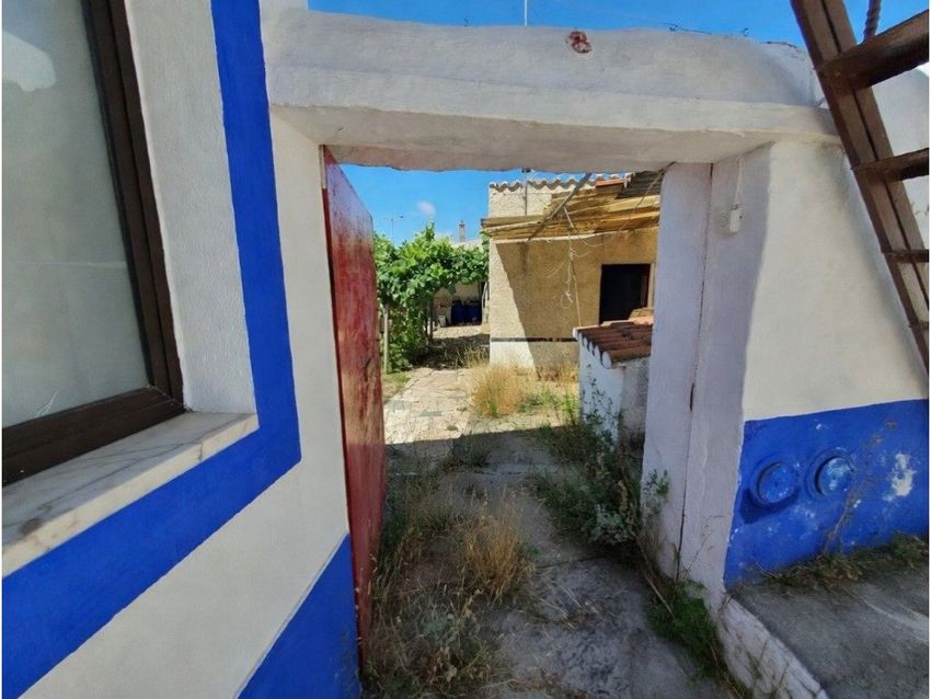 小楼房或独栋别墅出售在Terrugem