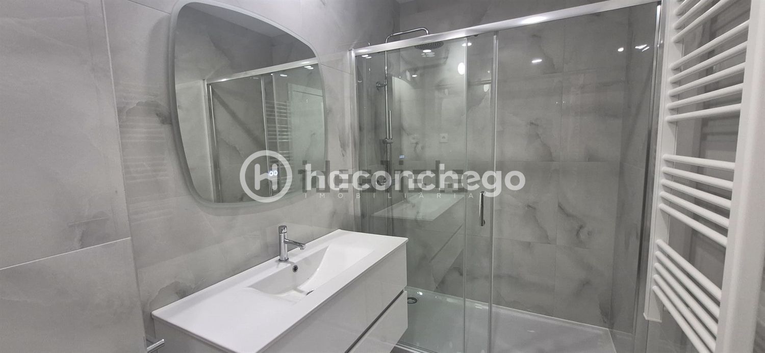 出租公寓 t2在Rua Frei Pedro de Poiares, 63 f - 卫生间