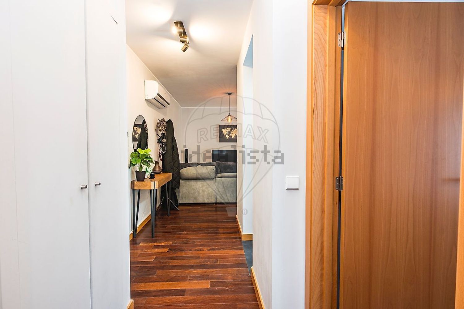 公寓 t1出售在Rua Doutor Barros Moura - 过道