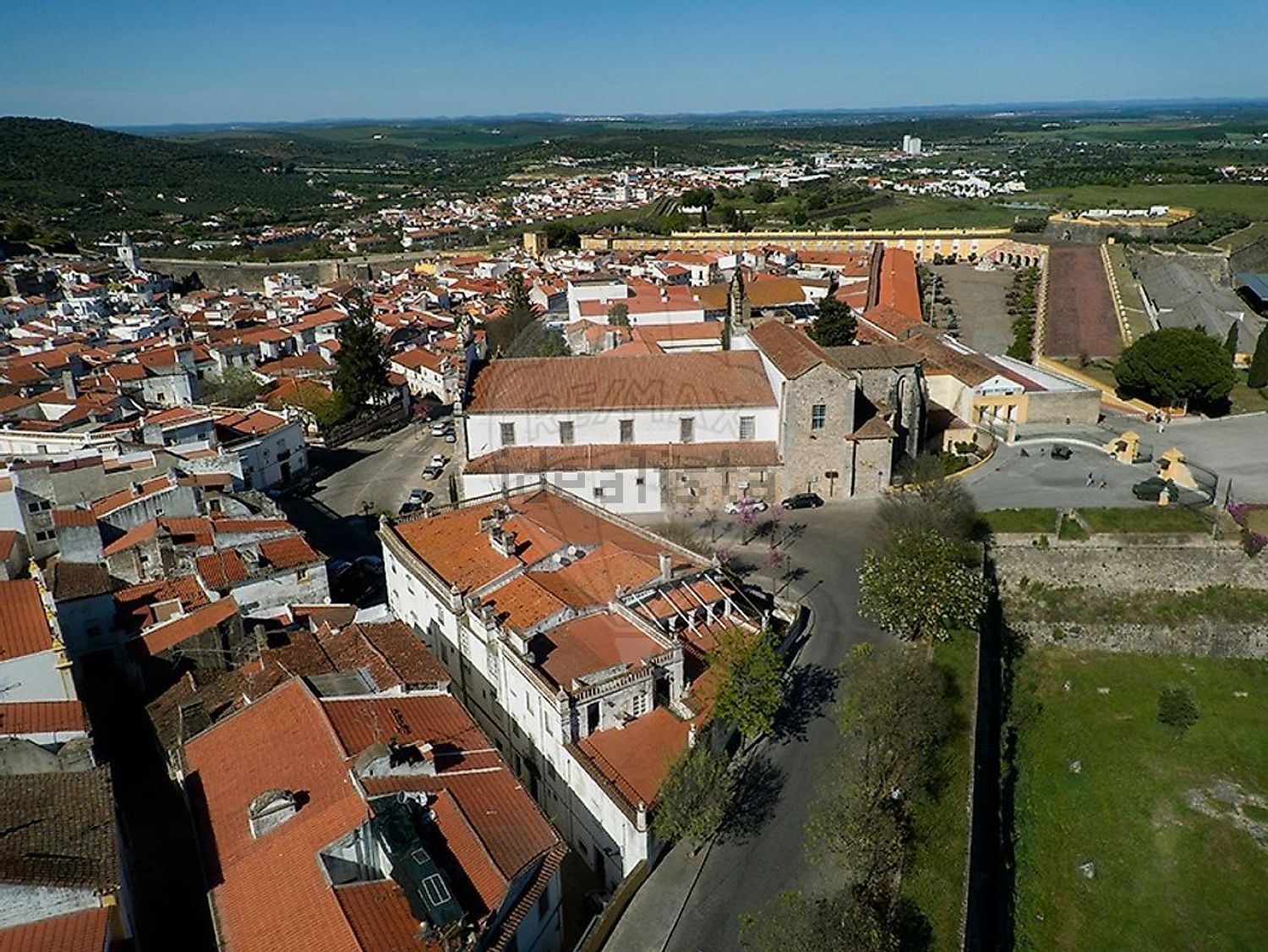 宫殿出售在Largo de São Domingues, 1 - 照片