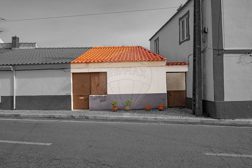 小楼房或独栋别墅出售在Santa Maria e Santo André